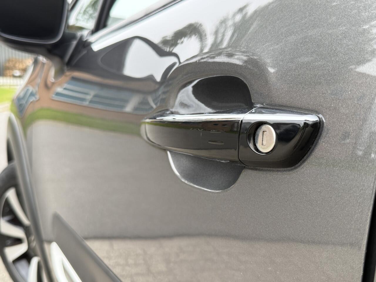 Citroen C3 1.2 PureTech Shine Automaat