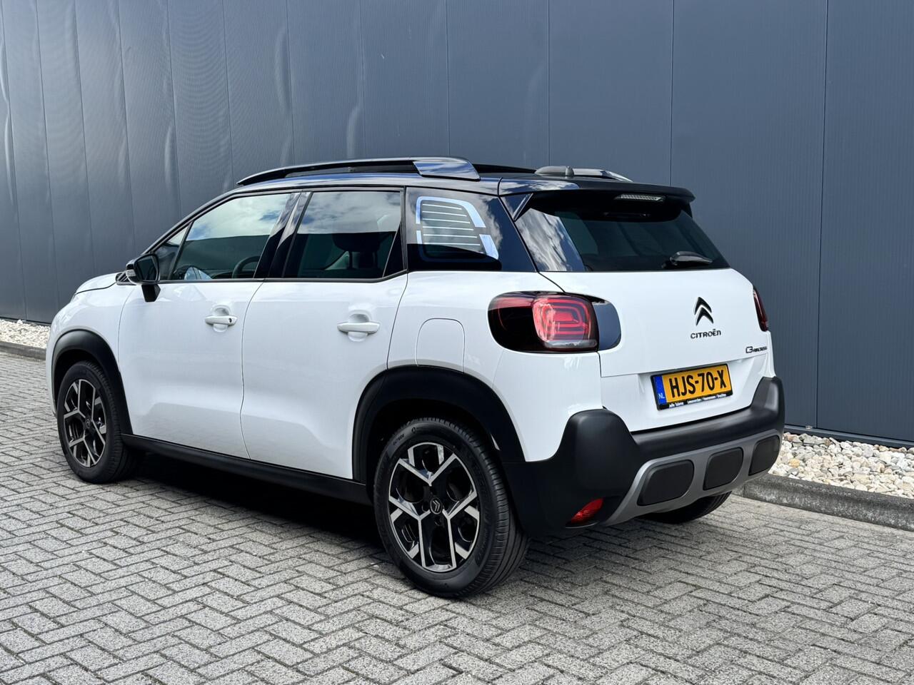 Citroen C3 Aircross 1.2 PureTech 110 Feel | Lederen bekleding | Panoramadak | Stoelverwarming | Navigatie