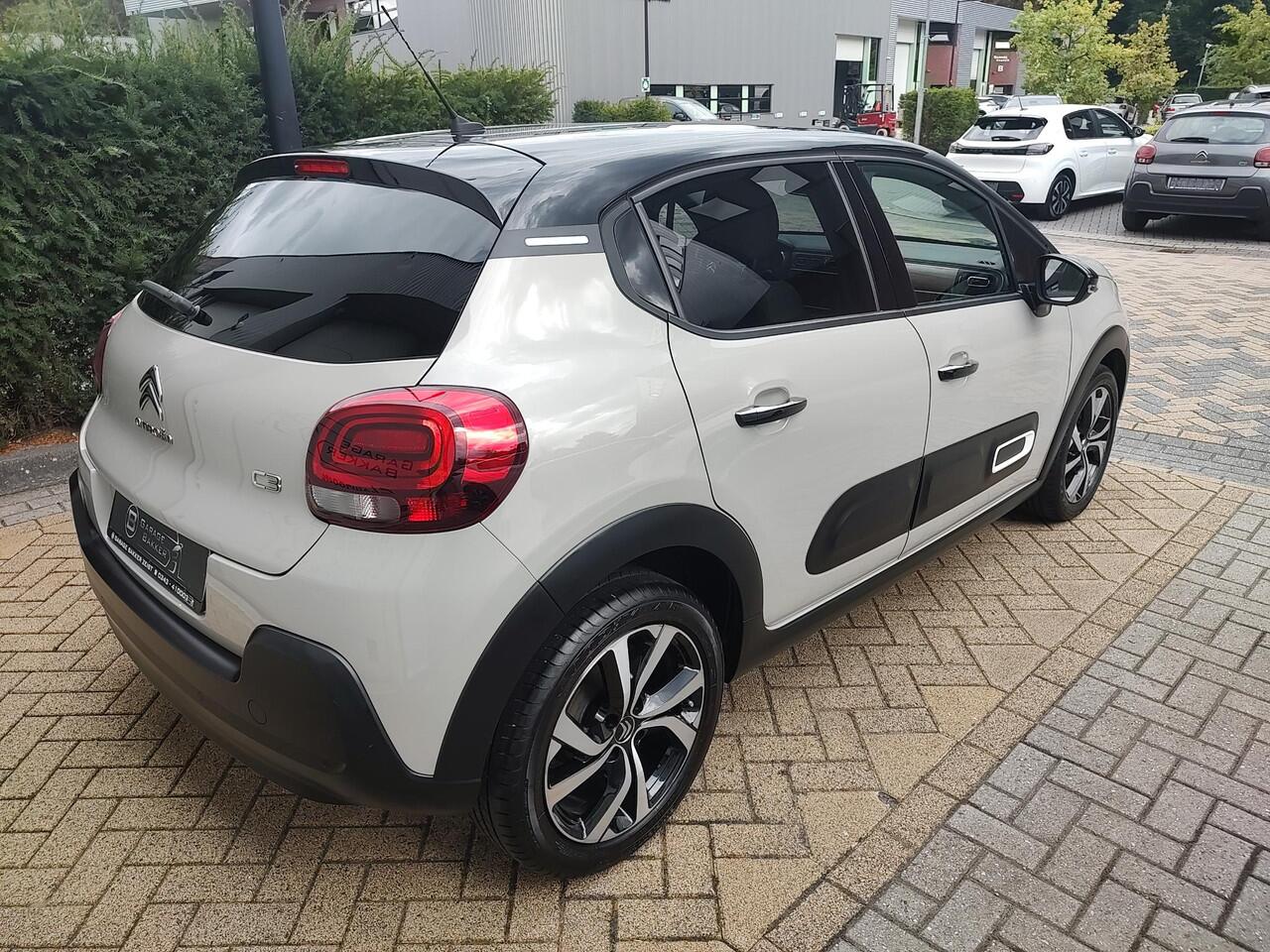 Citroen C3 1.2 PureTech Shine Nieuwe Distributie-Riem Exclusive Camera Navi-Carplay Luxe Bekleding Bi-tone Cruise-Control
