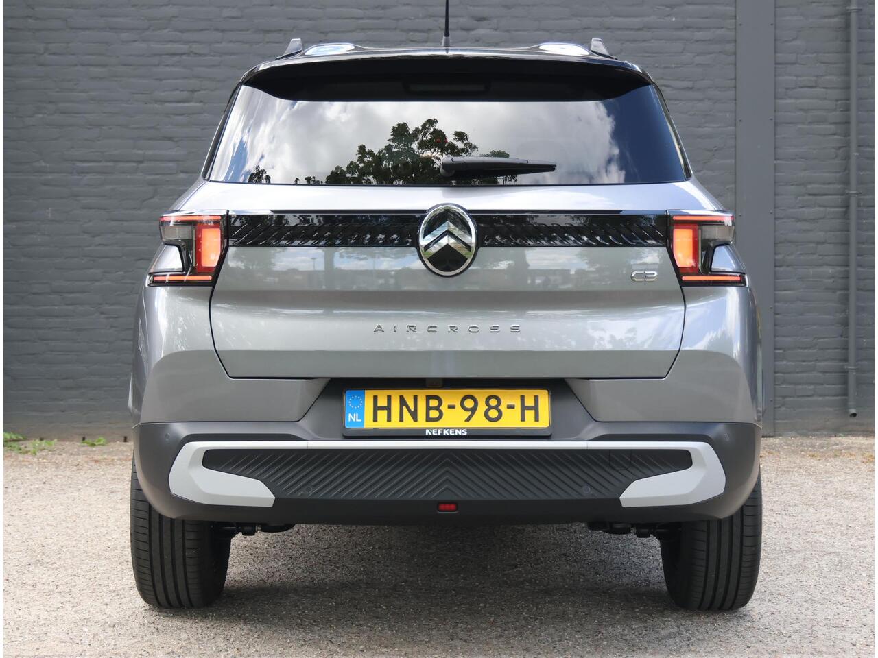 Citroen C3 Aircross 1.2 Hybrid 145PK Max | AppleCarPlay/AndroidAuto | Climate Control | Cruise Control | Camera | FULL LED | Navigatie | LMV | Parkeersensoren | Privacy Glass | Isofix | Two-Tone |