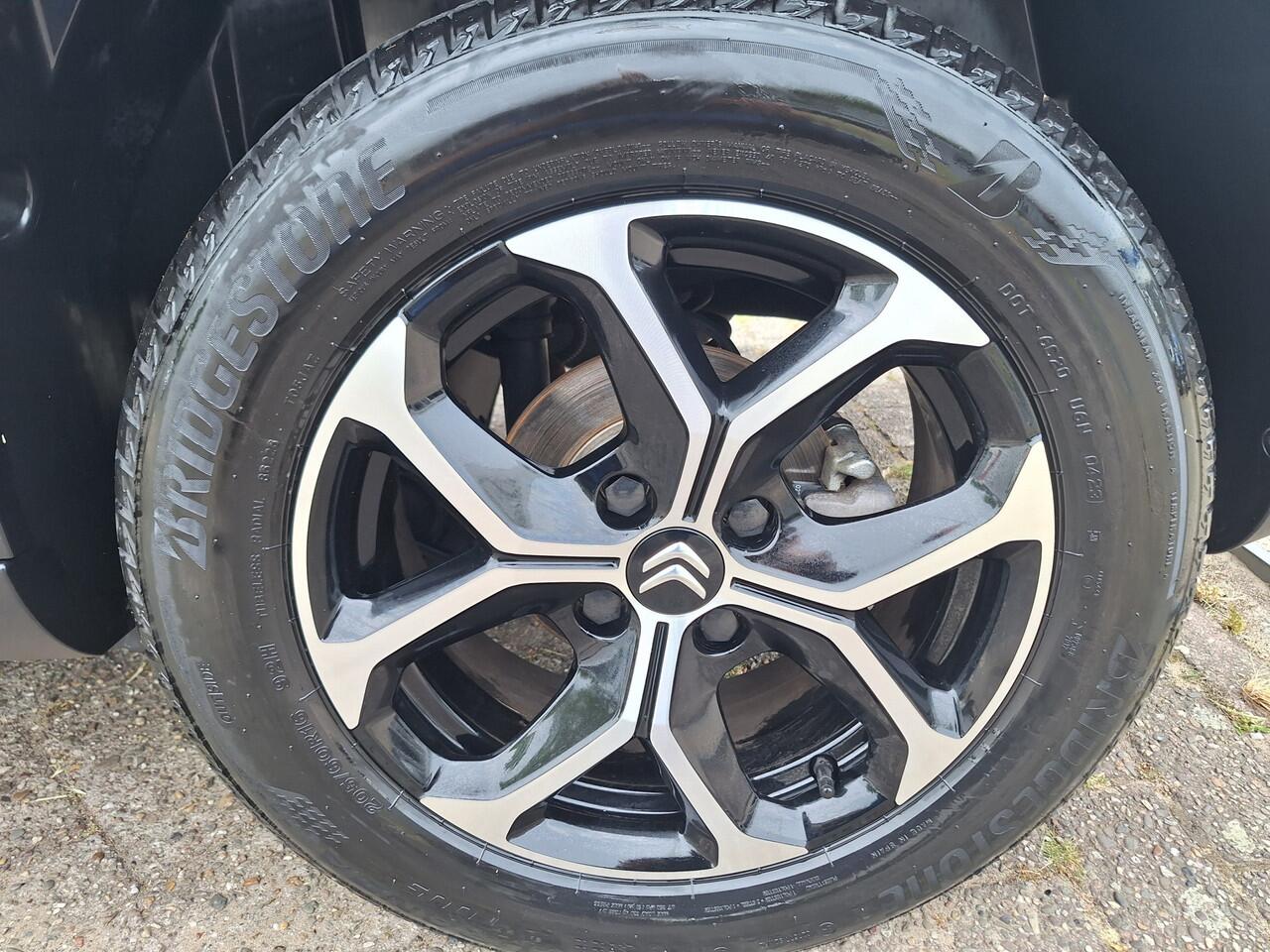 Citroen C3 Aircross 1.2 PureTech Shine 15x op voorraad