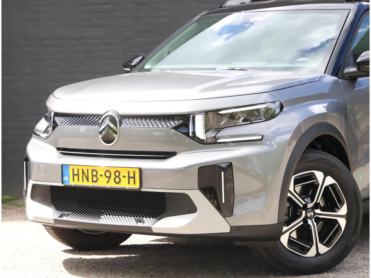 Citroen C3 Aircross 1.2 Hybrid 145PK Max | AppleCarPlay/AndroidAuto | Climate Control | Cruise Control | Camera | FULL LED | Navigatie | LMV | Parkeersensoren | Privacy Glass | Isofix | Two-Tone |