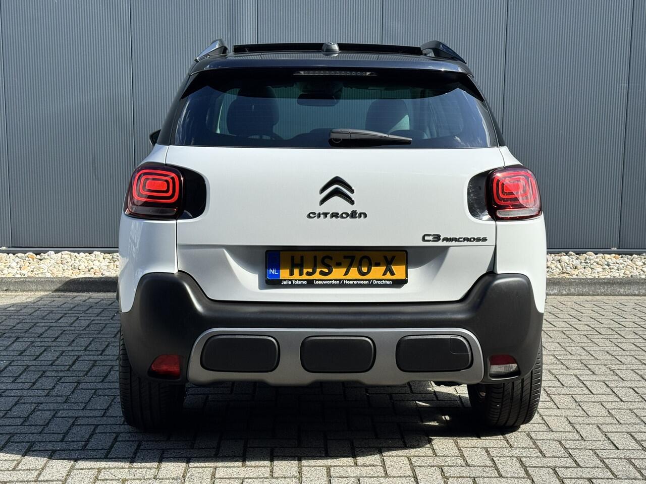 Citroen C3 Aircross 1.2 PureTech 110 Feel | Lederen bekleding | Panoramadak | Stoelverwarming | Navigatie