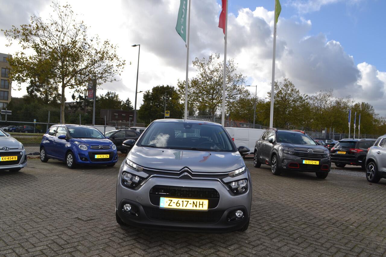 Citroen C3 1.2 PureTech Plus I NAVIGATIE I PARKEERSENSOREN ACHTER I CENTRALE DEURVERGRENDELING I LAGE KM STAND van 12.669 KM I