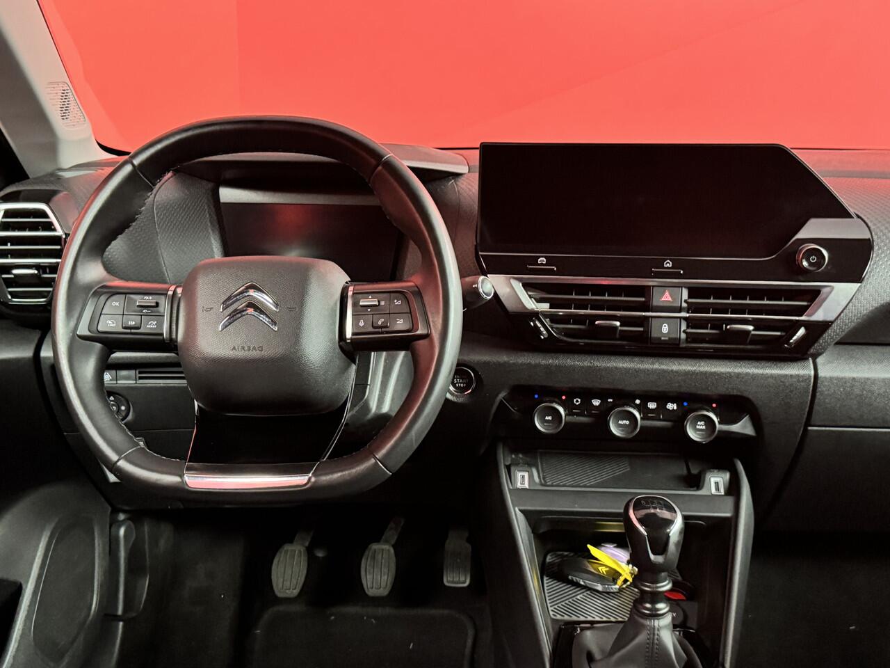 Citroen C4 1.2 Puretech Shine | Camera | Head-up display | Navigatie | APK 18-11-2027 |