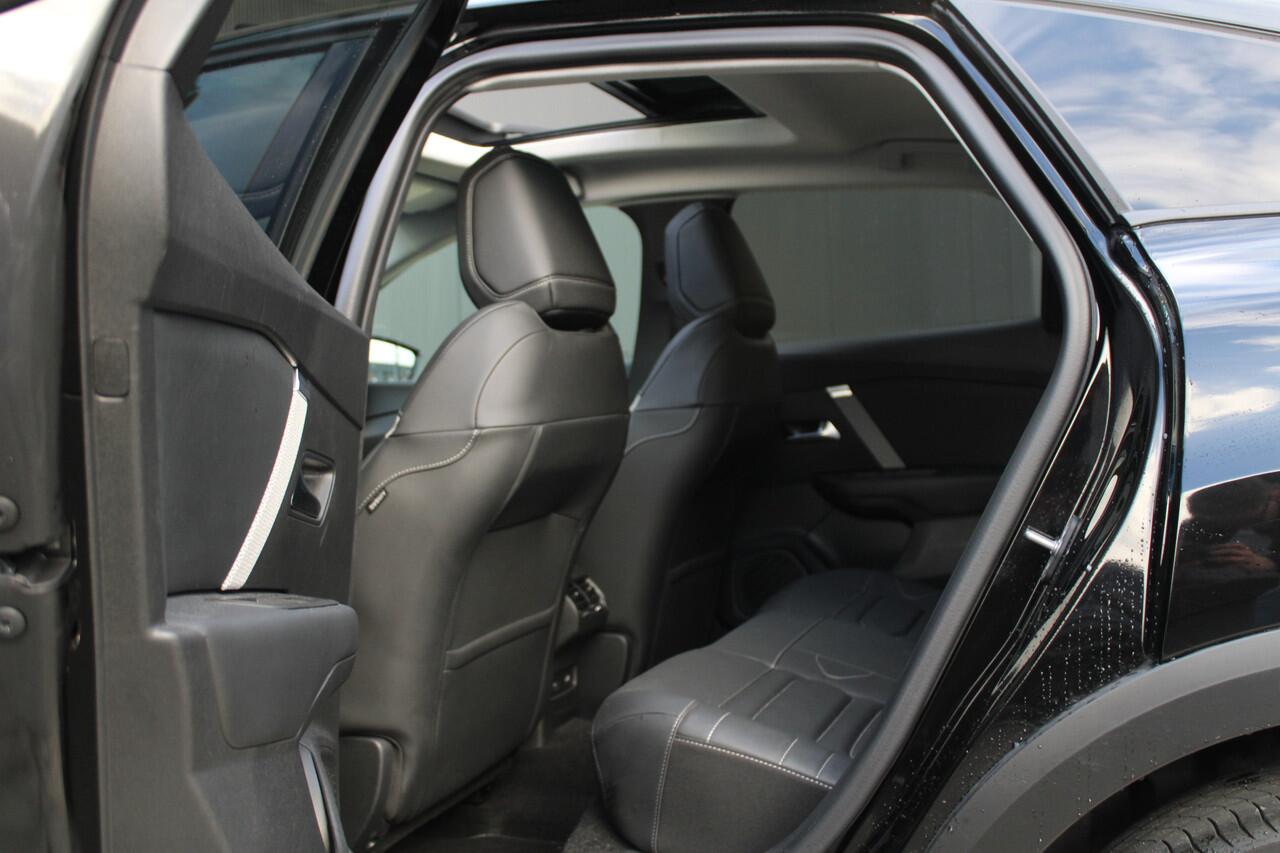 Citroen C4 1.2 Puretech Shine Pack Business 130pk - Pano - HUD - Navi - Stoelverwarming - Massage - Camera - Keyless - Rijklaar