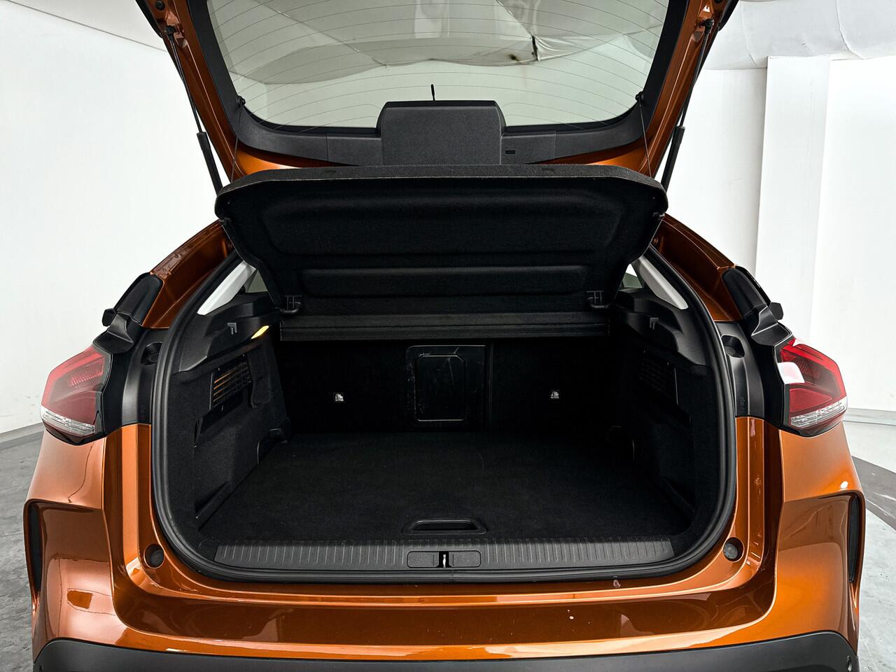 Citroen C4 1.2 Puretech Shine | Parkeercamera | Head-up Display | Navigatie | Carplay