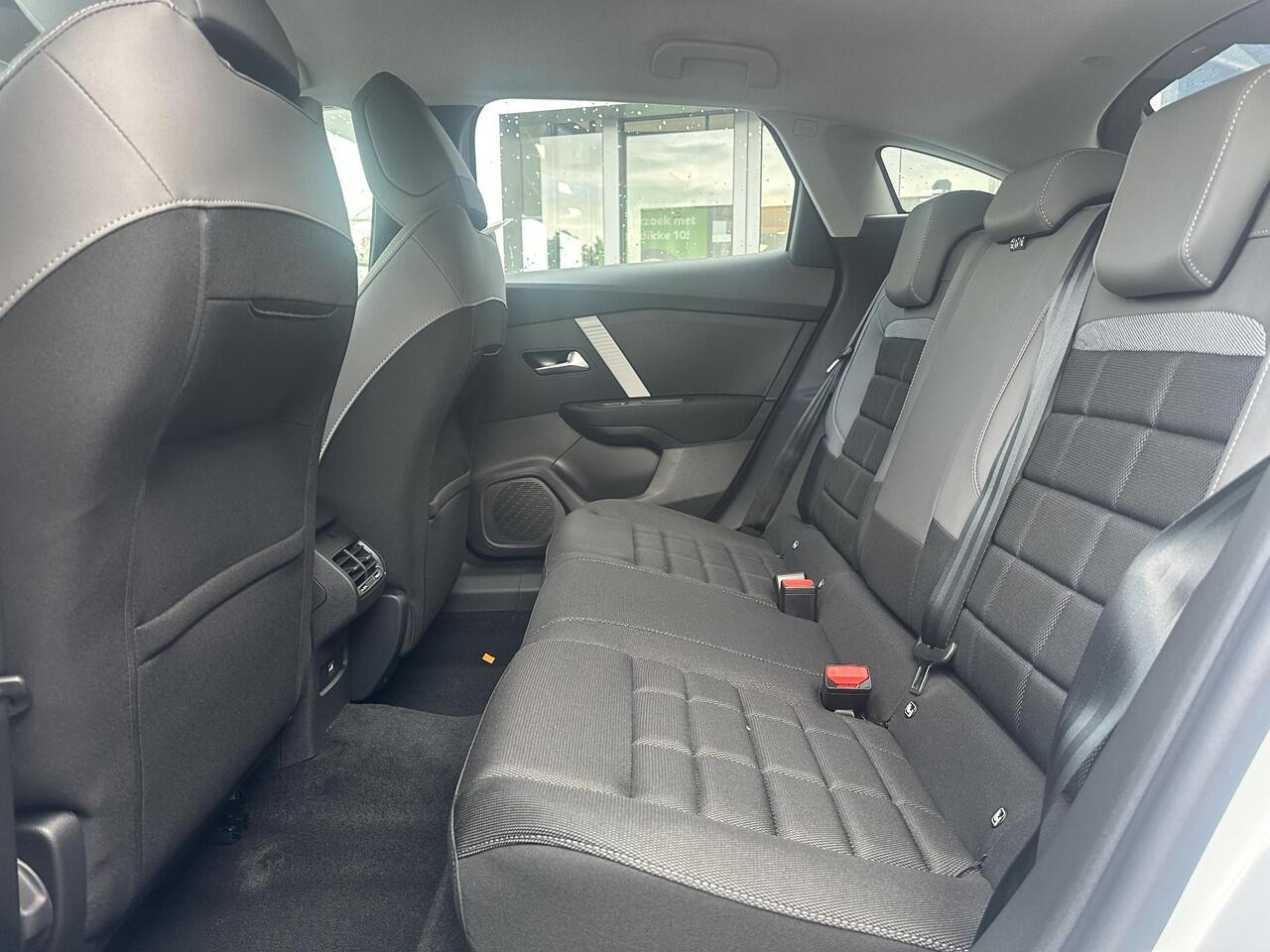 Citroen C4 1.2 Hybrid 145pk Business | Adaptive Cruise Controle | Stoelverwarming | Comfort Seats | Navigatie | Climate Controle | Apple Carplay/Android Auto | Parkeercamera/-sensoren | Full LED |