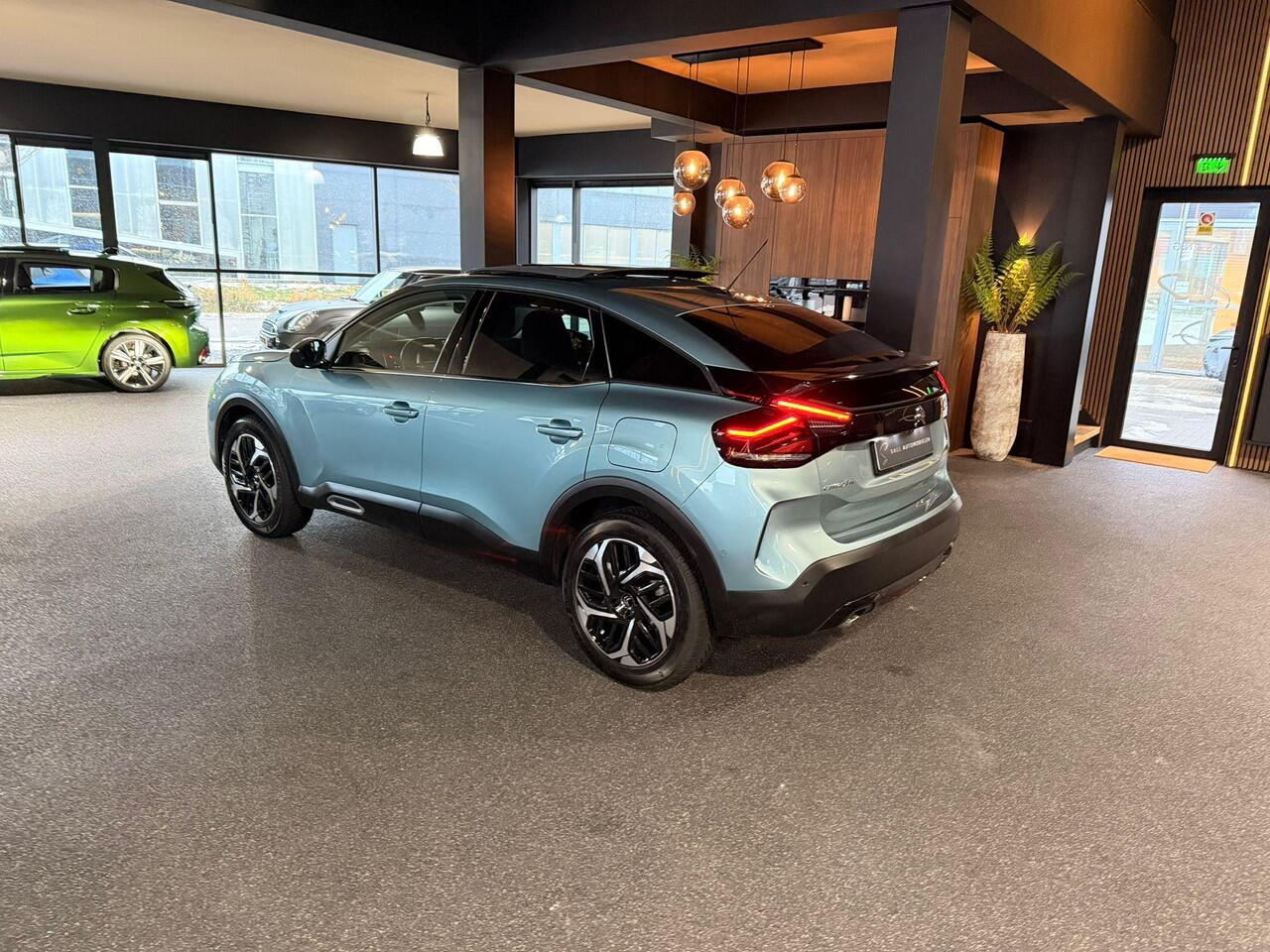 Citroen C4 1.2 Puretech Shine Pano/360/Keyless