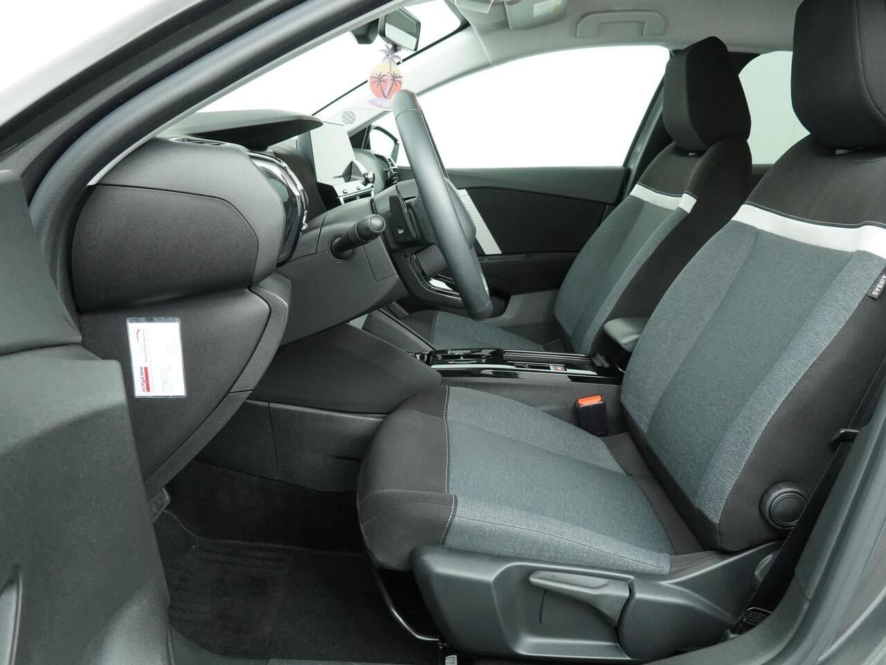 Citroen C4 1.2 Puretech Feel Pack - Navigatie - Stoelverwarming - Climate Control