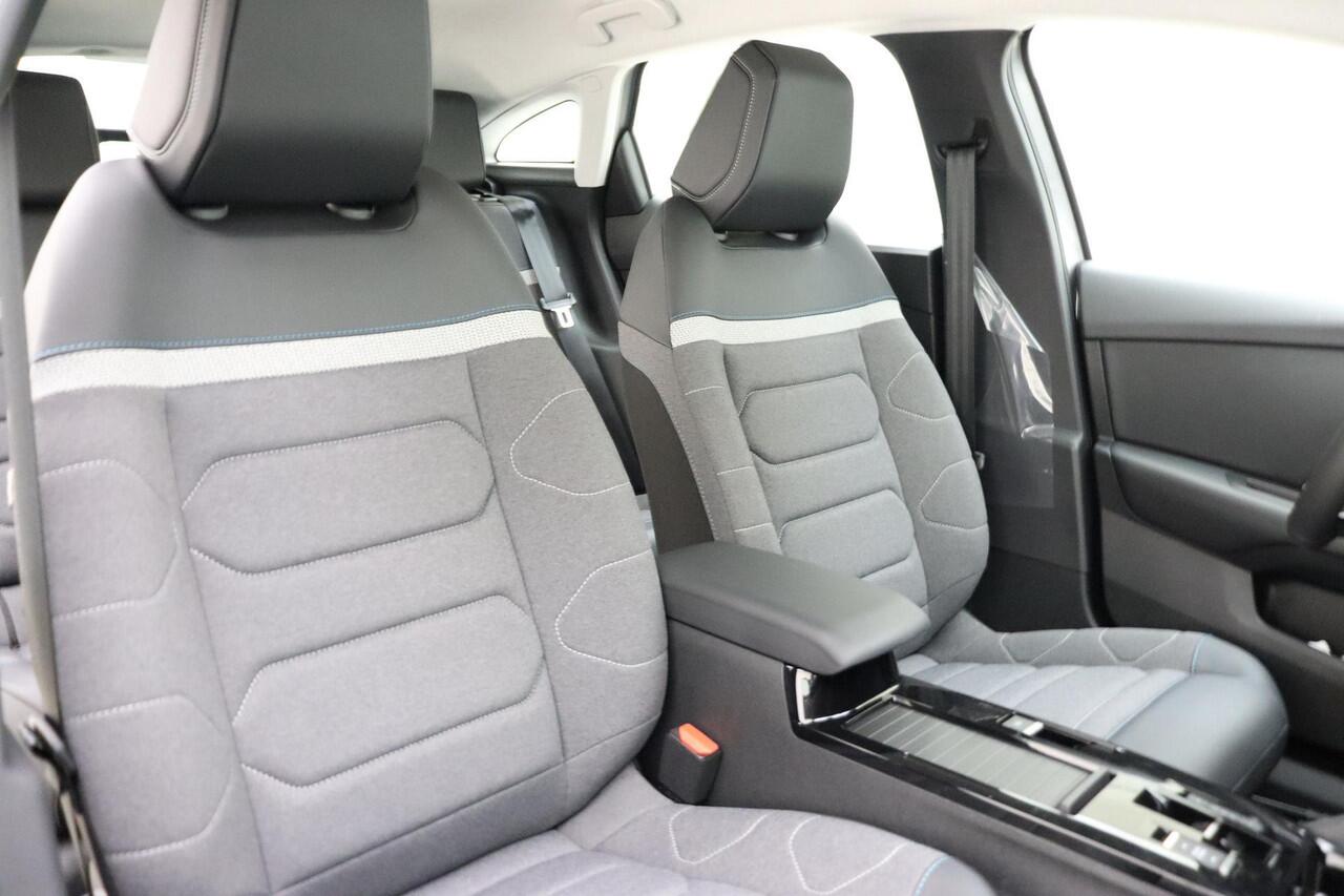 Citroen C4 Puretech 130 Feel Pack | Automaat | Apple Carplay/Android Auto | Climate Control | Cruise Control | Camera | LM-velgen | LED koplampen | Keyless