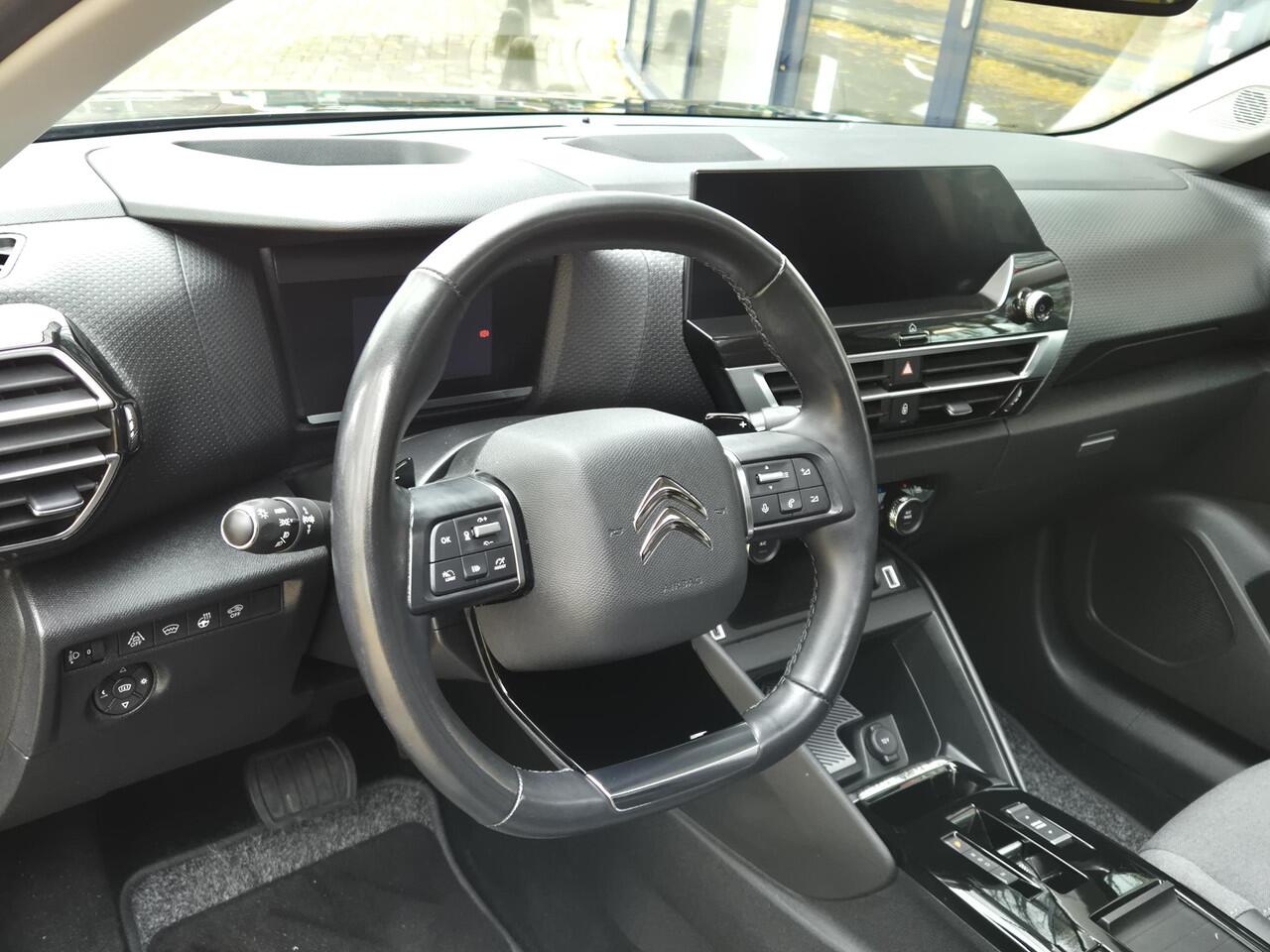 Citroen C4 1.2 Puretech 130PK Shine AUTOMAAT | Navigatie | Schuif / kanteldak | Panoramdak | Parkeersensoren + Camera | Cruise Control | LM velgen