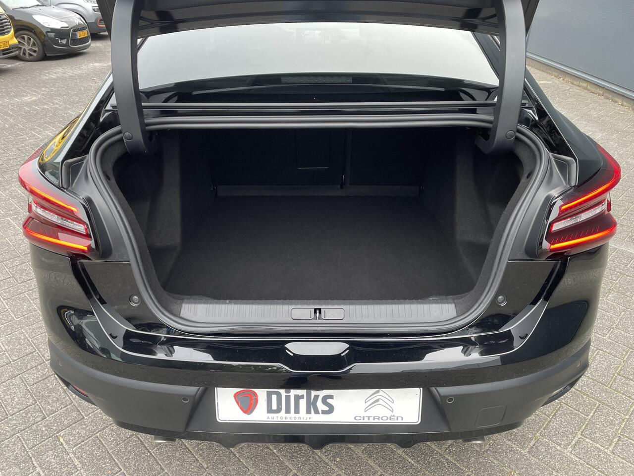 Citroen C4 X 130pk Max (Keyless Entry - Leder - Parkeersensoren V+A - Camera - LED - Head up - Navigatie - Automatische Airco - Apple Carplay)