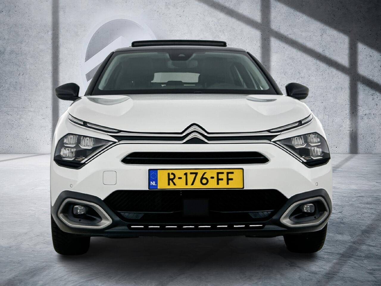 Citroen C4 130PK Automaat Shine | Rijklaar | Panorama schuifkanteldak | Afneembare trekhaak | Adaptieve cc |