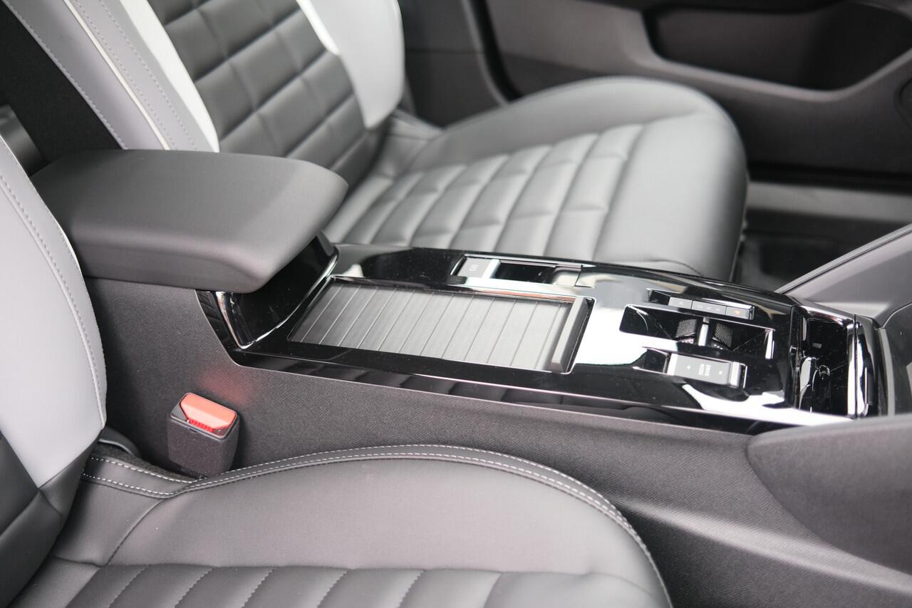 Citroen C4 Hybrid 136 Max Automaat 6 |Stoel- en stuurverwarming | Camera en Sensoren |