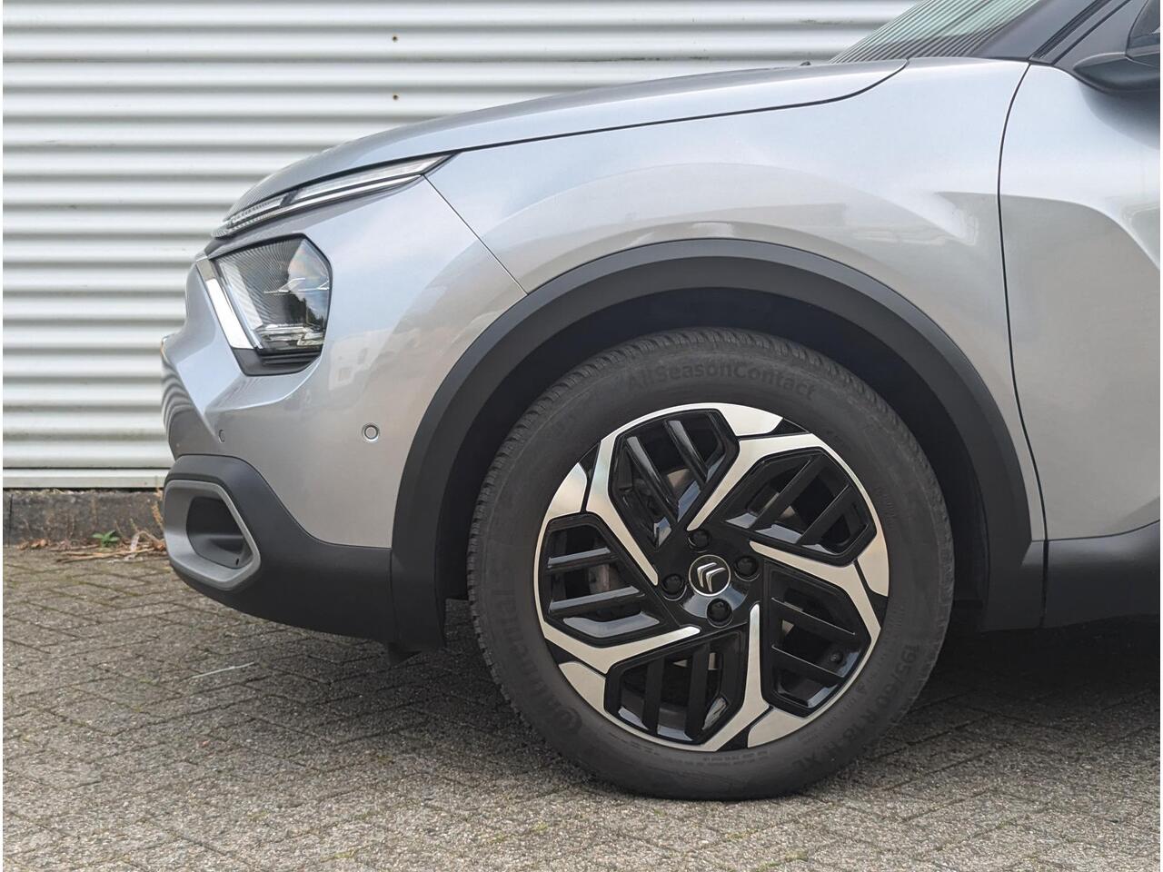 Citroen C4 Shine 1.2 PureTech 130pk | NAVI | CAMERA | ADAPTIVE CRUISE | HIFI AUDIO | KEYLESS ENTRY | DAB+ |