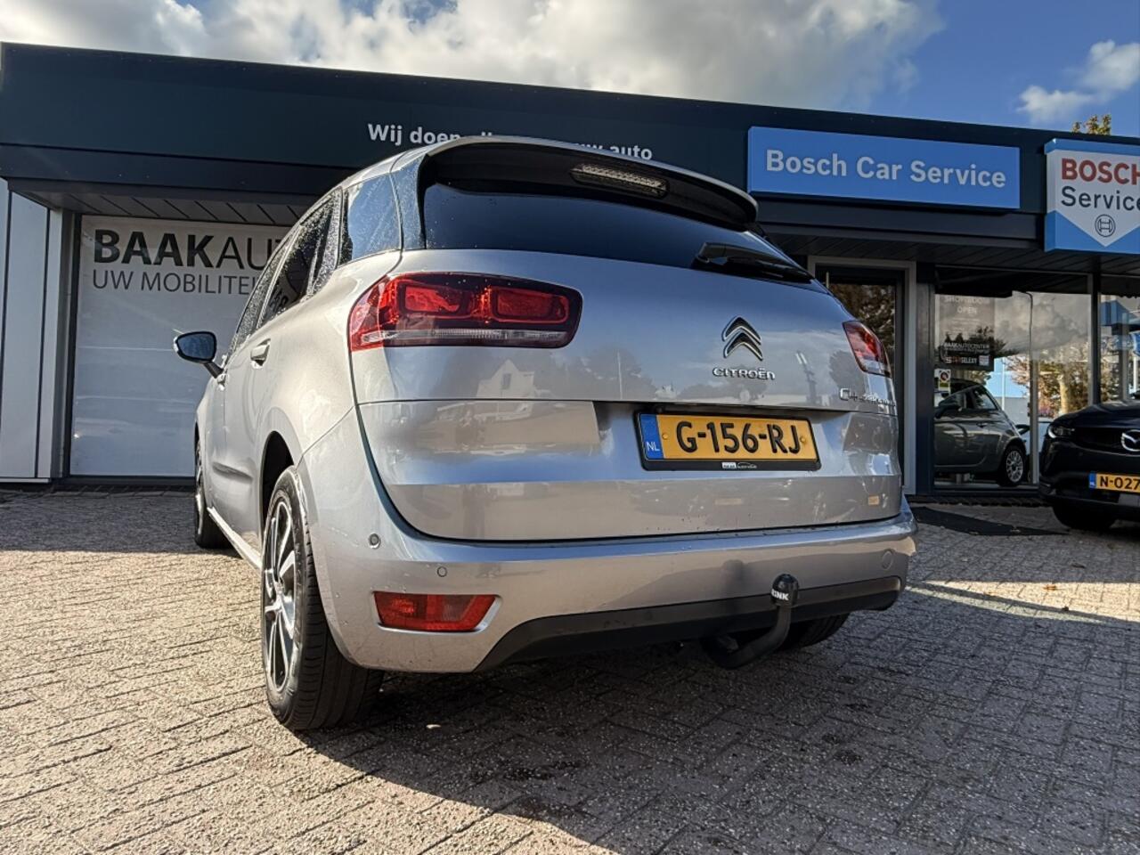Citroen C4 1.2 PureTech Shine | Carplay | Trekhaak | Camera