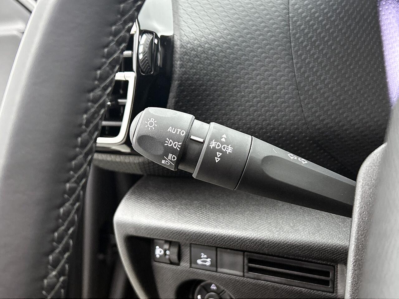 Citroen C4 X 130 PK Automaat Feel Pack | Rijklaar Panoramadak | Head up display | Adaptive CC |