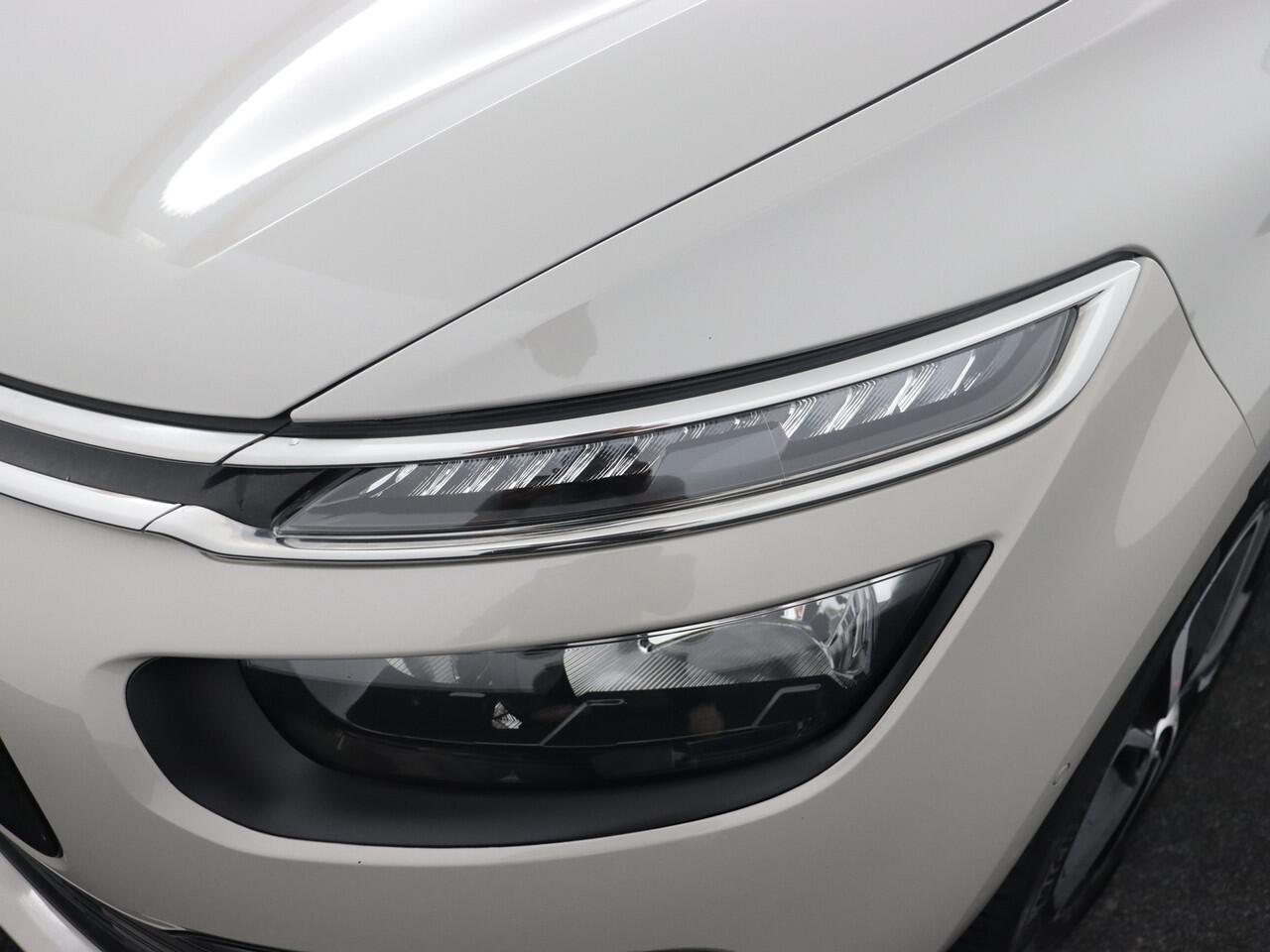 Citroen C4 SpaceTourer 1.2 PureTech Shine Airco (auto), Apple carplay/Android Auto, Cruise control, bots waarschuwing systeem, dodehoek detector, parkeersensoren voor/achter, spraakbediening, verkeersbord detectie, Vermoeidheids herk Ben je op zoek naar een ruime, c