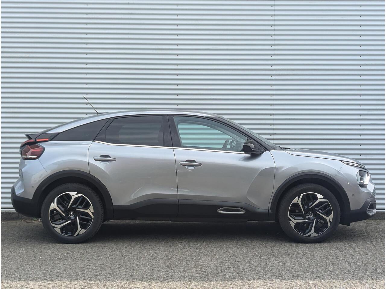 Citroen C4 Shine 1.2 PureTech 130pk NAVI | CAMERA | ADAPTIVE CRUISE | HIFI AUDIO | KEYLESS ENTRY | DAB+ |