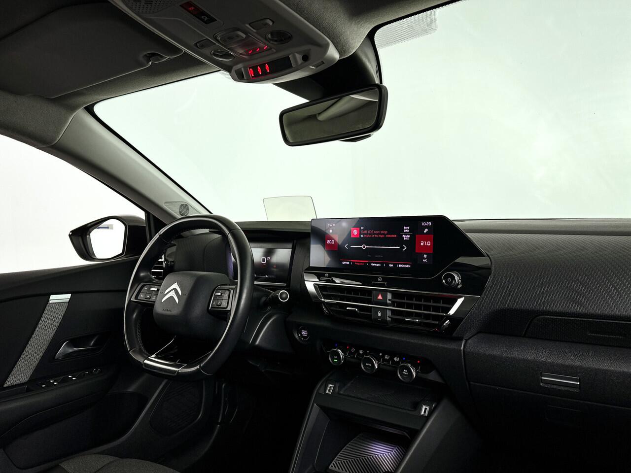 Citroen C4 1.2 Puretech Shine | Parkeercamera | Head-up Display | Navigatie | Carplay