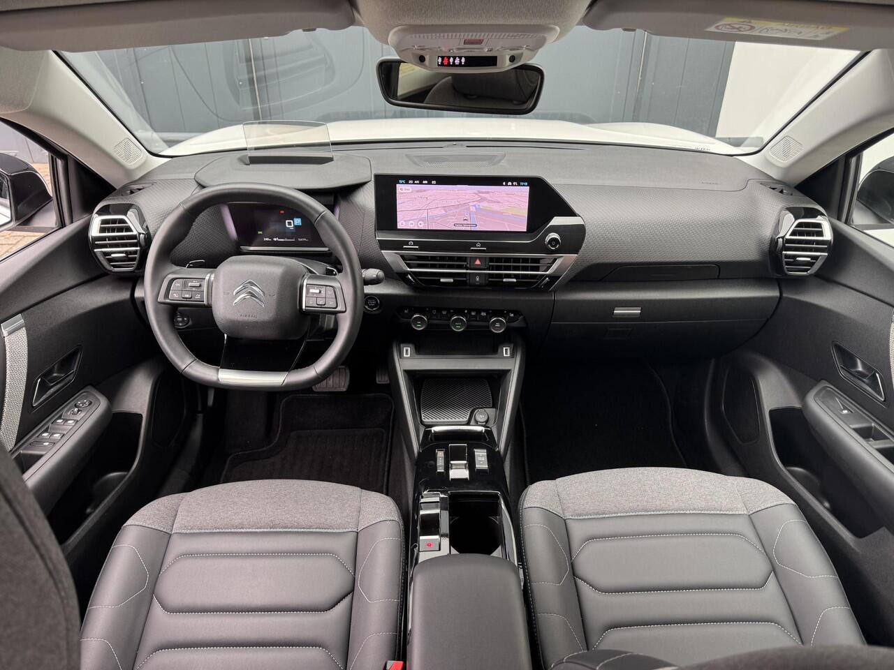 Citroen C4 X 1.2 PT 130 EAT8 Shine | Stoelverwarming | Verwarmde voorruit | Prijs is rijklaar