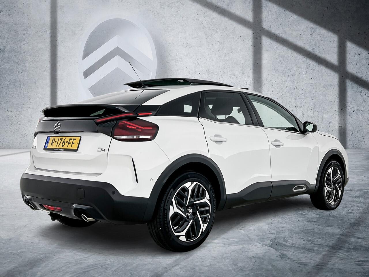 Citroen C4 130PK Automaat Shine | Rijklaar | Panorama schuifkanteldak | Afneembare trekhaak | Adaptieve cc |