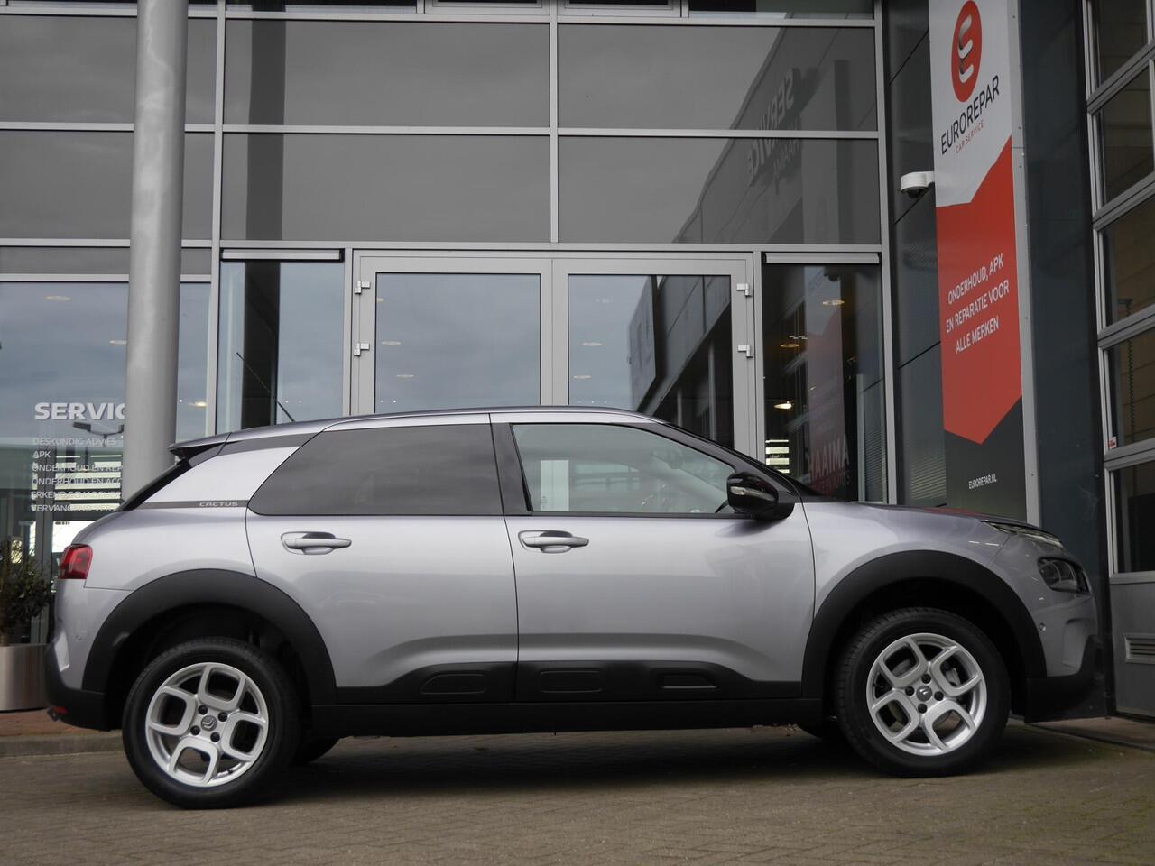 Citroen C4 CACTUS 1.2 PureTech Feel | Achteruitrijcamera | Keyless entry en start | Navigaitie | Trekhaak | Climate control | Cruise control