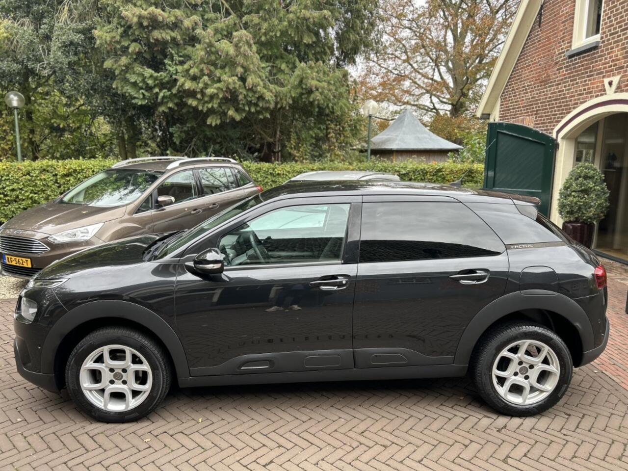 Citroen C4 CACTUS 1.2 110pk Feel Navi, Camera, LMV, Slechts 74 dkm!