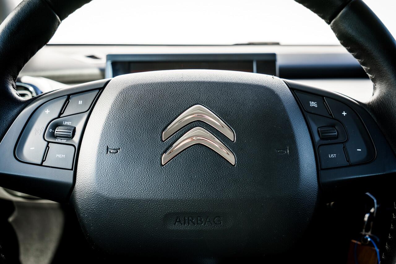 Citroen C4 CACTUS 1.2 111 PK PureTech Feel | Trekhaak | Cruise | Clima | | Navigatie | 17'' LMV | Pdc | Dab | Led |