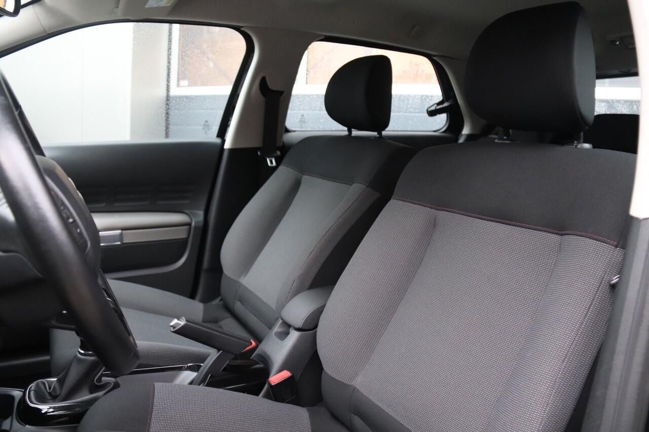Citroen C4 CACTUS 1.2 PureTech Feel, Carplay, Navi, Parkeerhulp