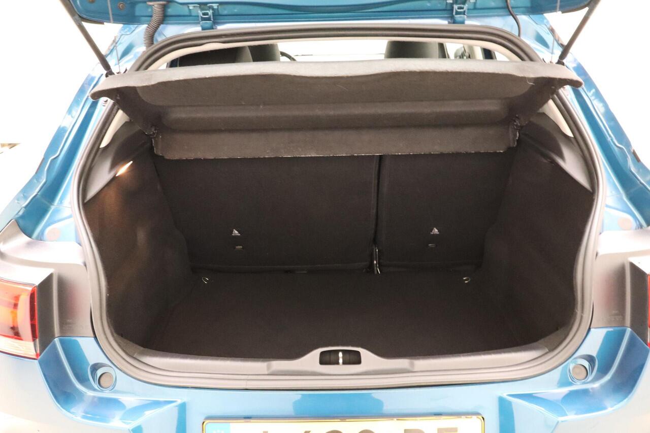 Citroen C4 CACTUS 1.2 PureTech Business 110 PK | Navigatie | Climate control | Camera | Lichtmetalen velgen | Mistlampen voor | Cruise control