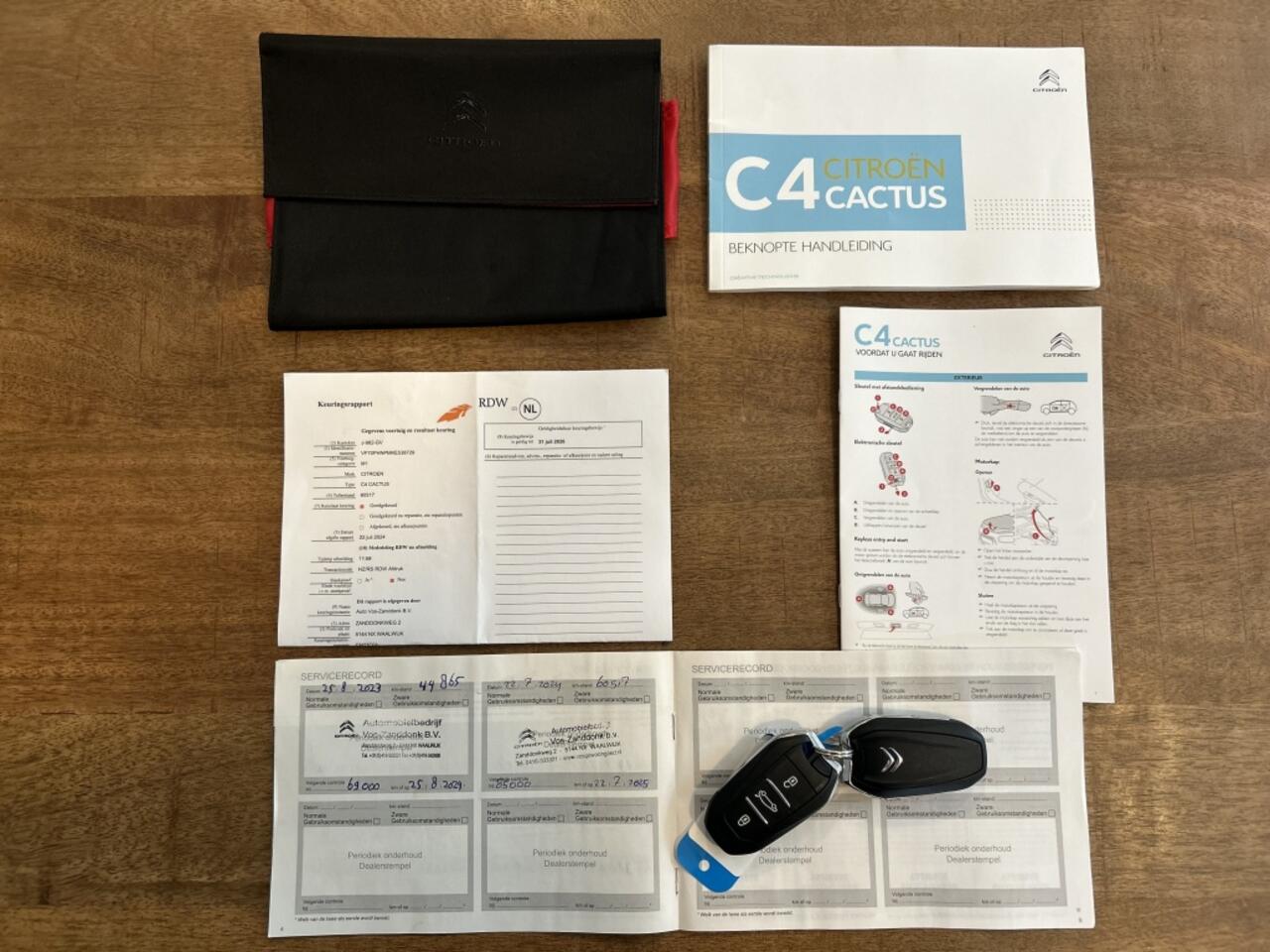 Citroen C4 CACTUS 1.2 110pk Feel Navi, Camera, LMV, Slechts 74 dkm!