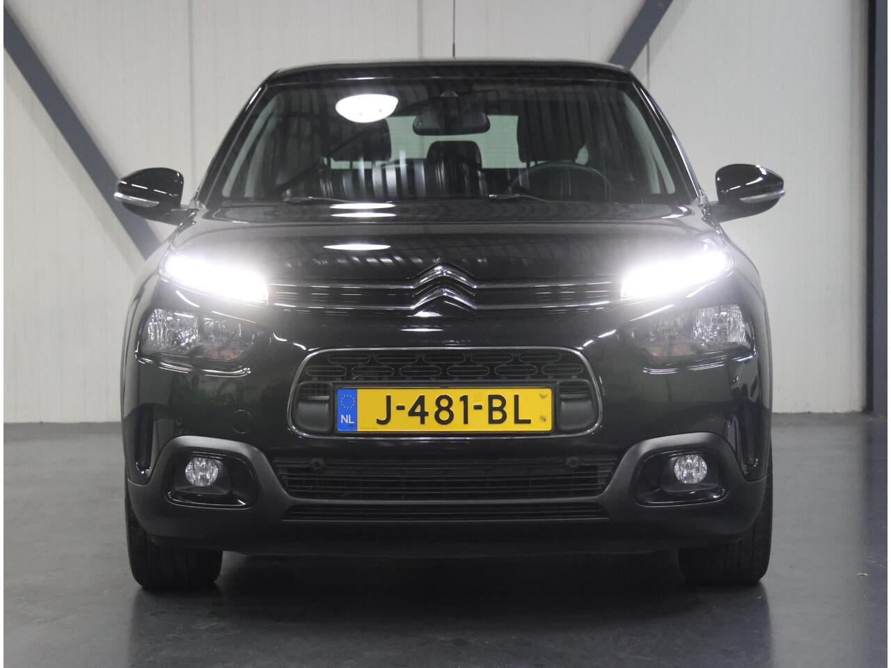 Citroen C4 CACTUS 1.2 110PK Business | 1ste eigenaar | AppleCarPlay/AndroidAuto | Cruise Control | Navigatie | Climate Control | Trekhaak | Armsteun | Isofix | Parkeersensoren |