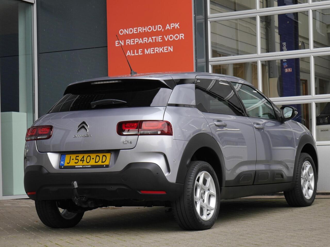 Citroen C4 CACTUS 1.2 PureTech Feel | Achteruitrijcamera | Keyless entry en start | Navigaitie | Trekhaak | Climate control | Cruise control