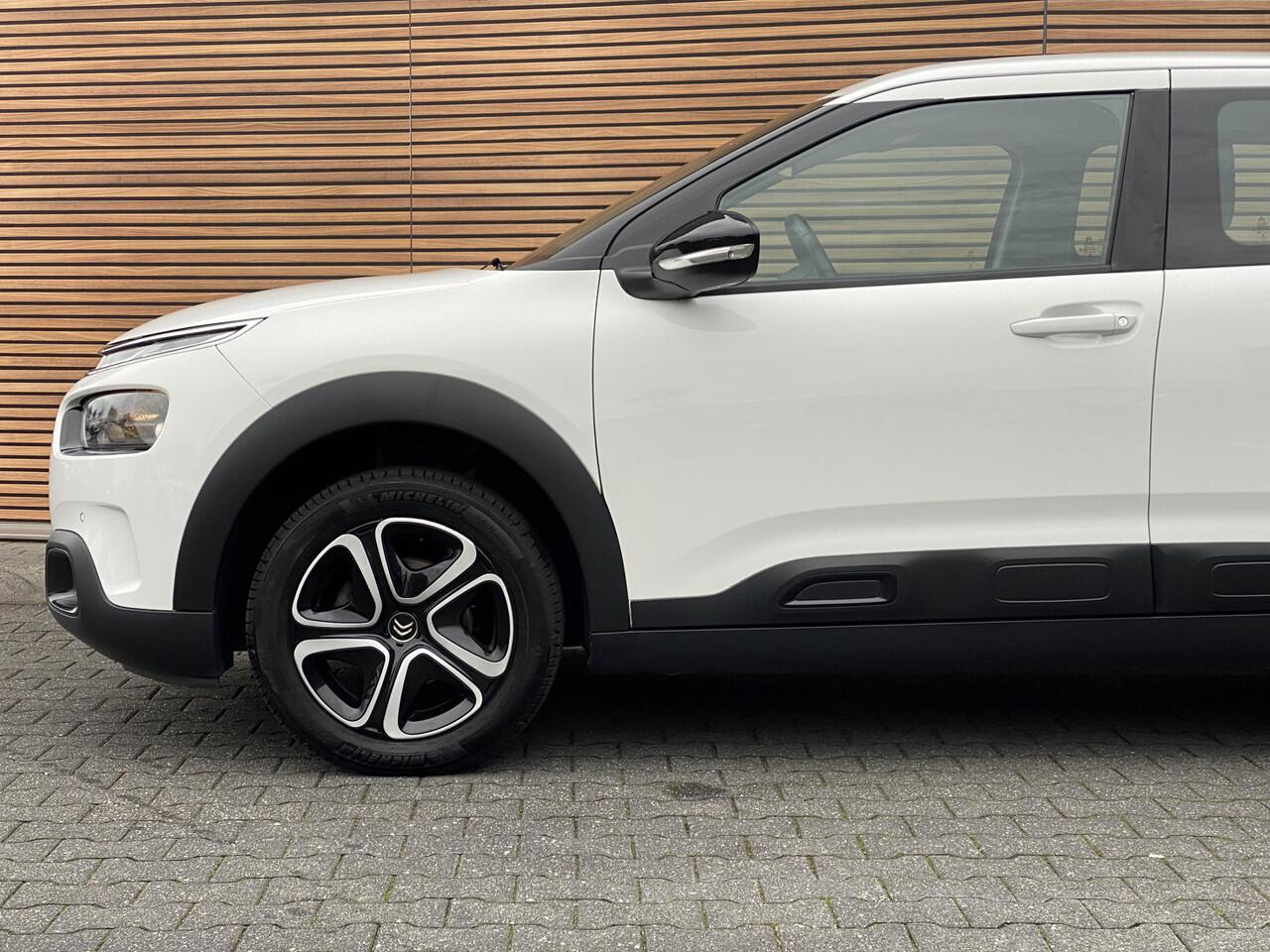 Citroen C4 CACTUS 1.2 PureTech Business Carplay / Cruise control / Carplay