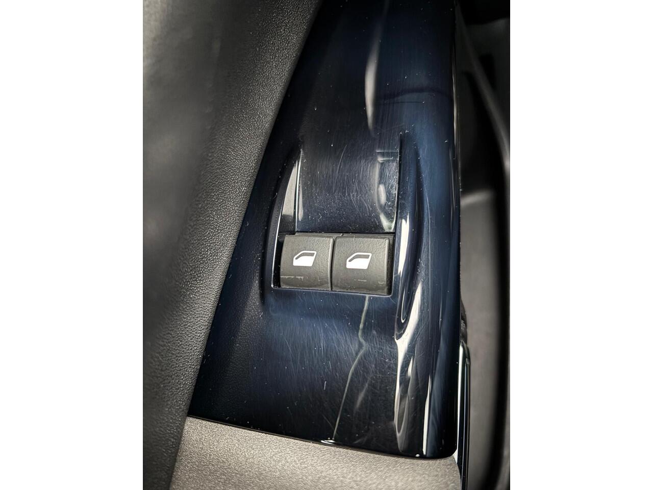 Citroen C4 CACTUS 1.2 PureTech Business