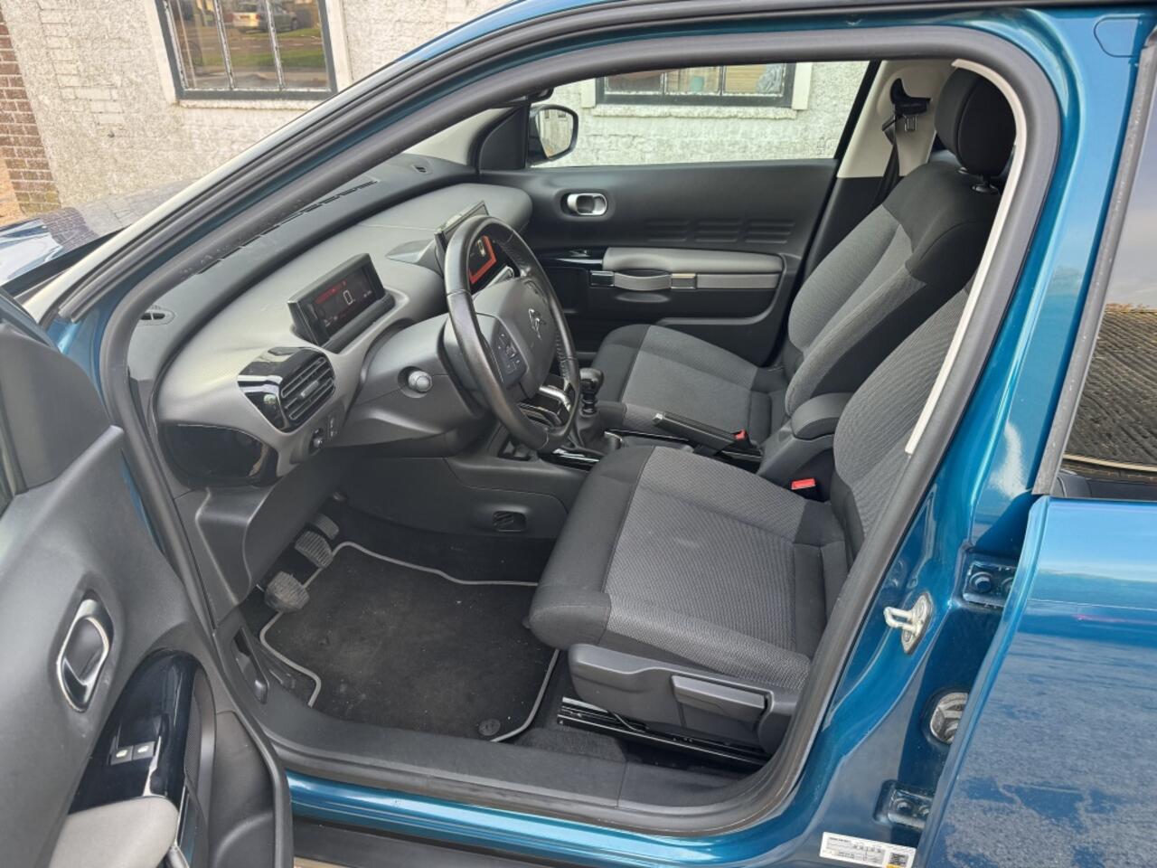 Citroen C4 CACTUS 1.2 PT Business / all in prijs/ apple carplay/android /navi