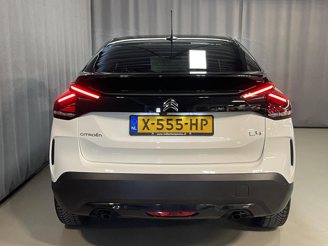 Citroen C4 1.2 Puretech Feel EAT8 18"/Camera/Stoelverwarming/Navigatie/Apple Carplay & Android Auto/PDC