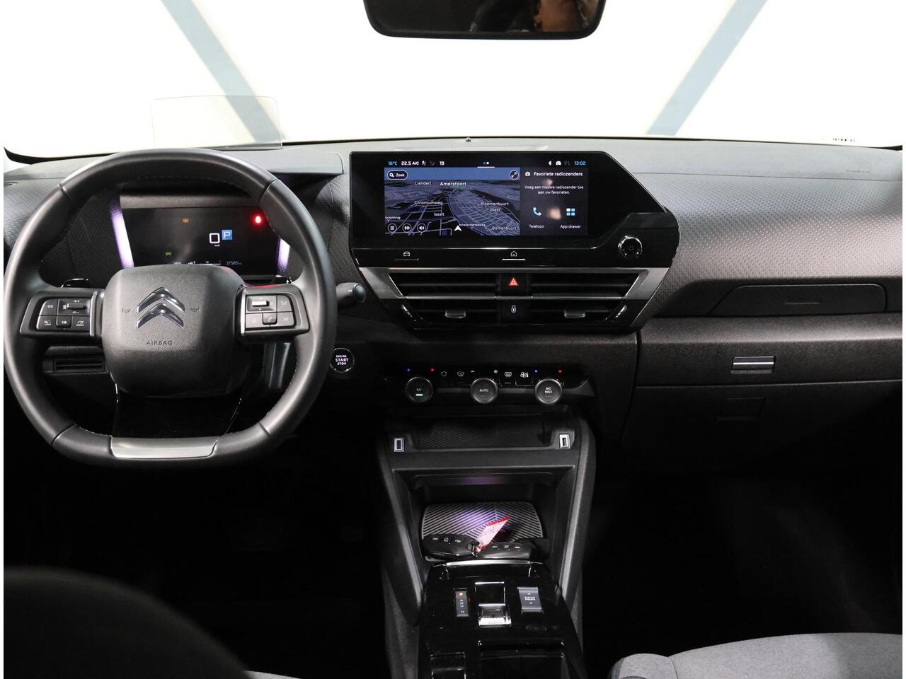 Citroen C4 X 1.2 130PK Max | 1ste Eigenaar | Head-Up Display | AUTOMAAT | Adaptive Cruise Control | Armsteun | Camera | Navigatie | Keyless | AppleCarPlay/AndroidAuto | Lederen/Stoffenbekleding | Isofix | Privacy Glass |