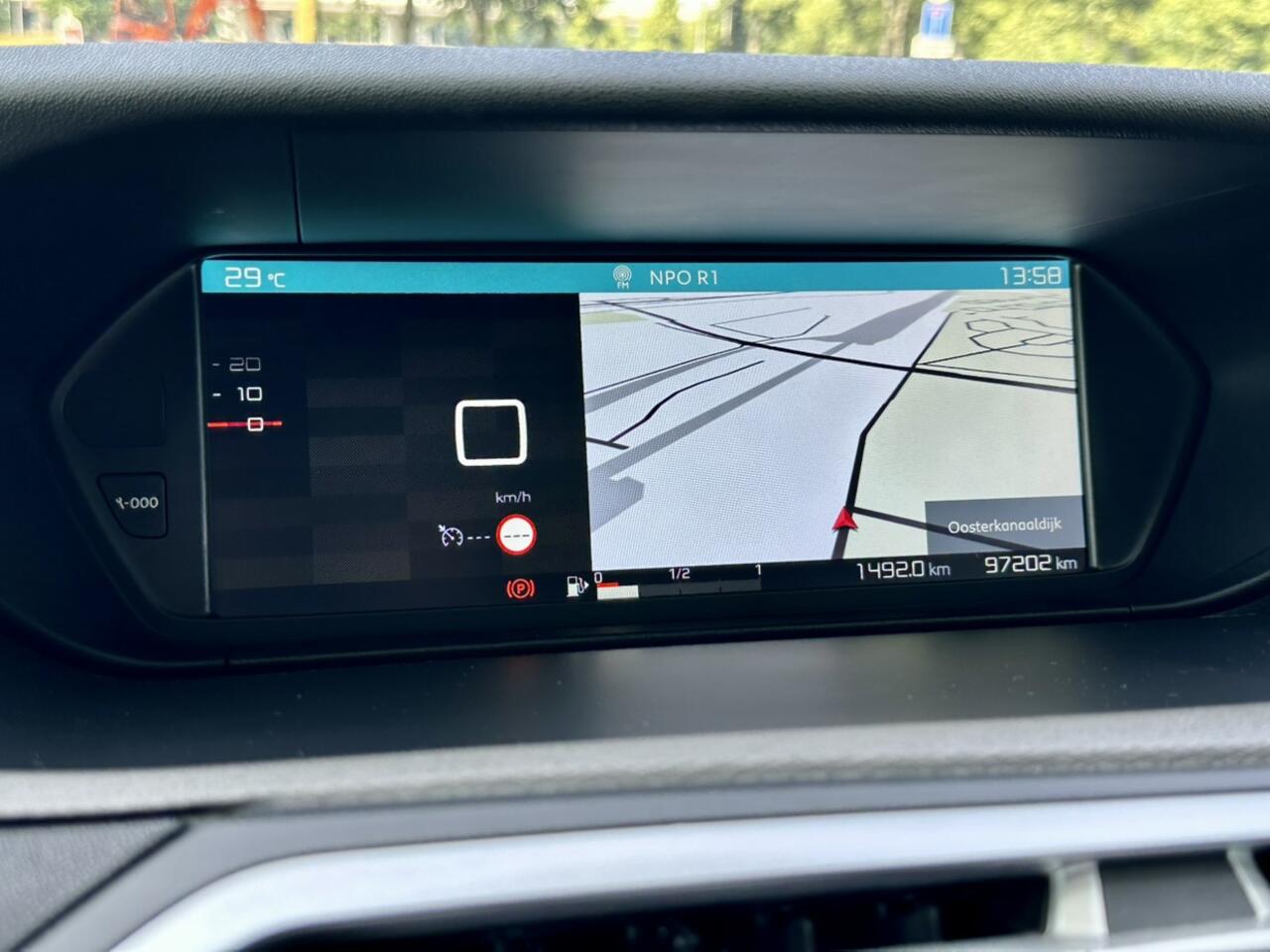 Citroen C4 SpaceTourer 1.2 PureTech Shine | Navigatie | Carplay | Trekhaak | Camera