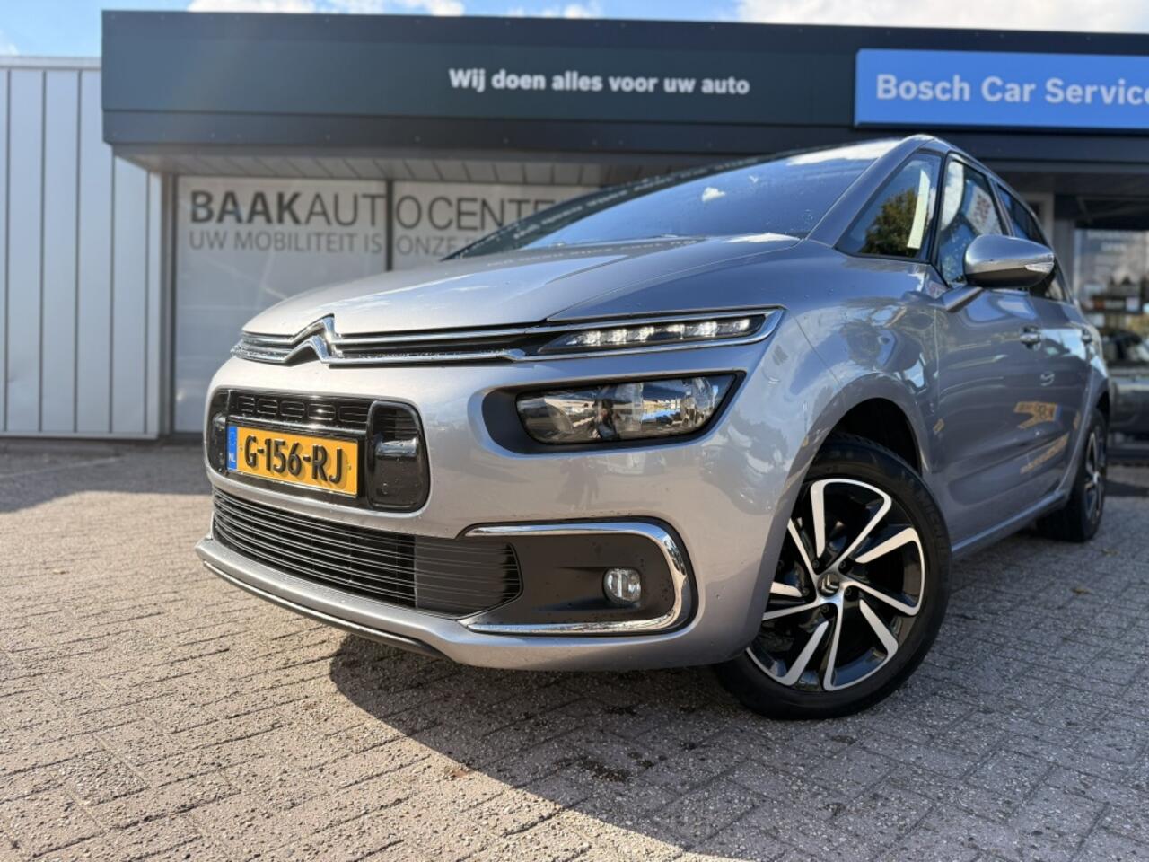 Citroen C4 1.2 PureTech Shine | Carplay | Trekhaak | Camera
