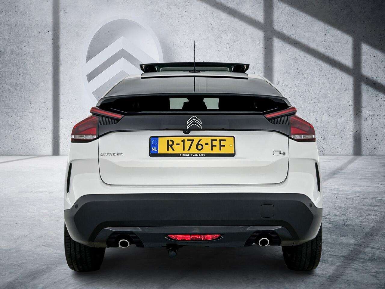 Citroen C4 130PK Automaat Shine | Rijklaar | Panorama schuifkanteldak | Afneembare trekhaak | Adaptieve cc |