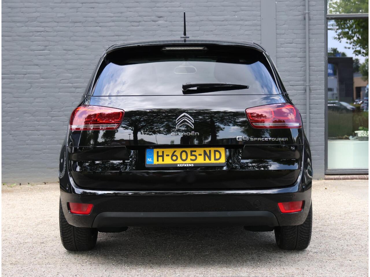 Citroen C4 SpaceTourer 130PK Business | 1ste eigenaar | AppleCarPlay/AndroidAuto | Camera | Cruise Control | Climate Control | Dodehoekdetectie | Navigatie | AUTOMAAT | Keyless | Isofix |