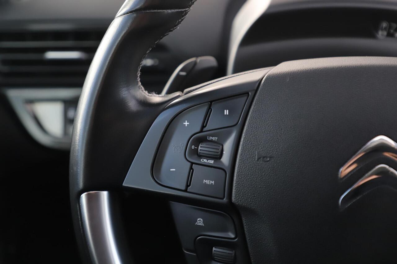 Citroen C4 SpaceTourer 1.2 PureTech Business 131PK Trekhaak Keyless 17 inch LMV Navigatie Achteruitrijcamera Stoelverwarming Adaptive Cruise Carplay Android