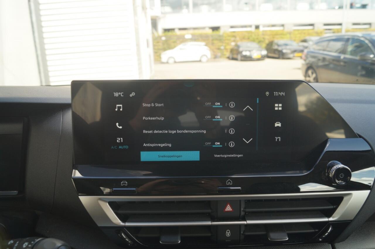 Citroen C4 1.2 Puretech Feel -CARPLAY-TREHKAAK-