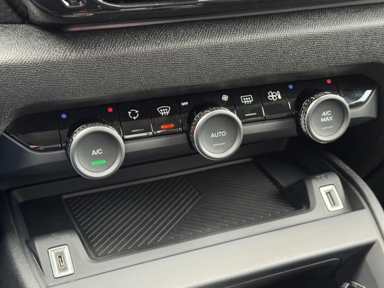 Citroen C4 1.2 AUT. 130PK HEAD UP NAVI CAMERA