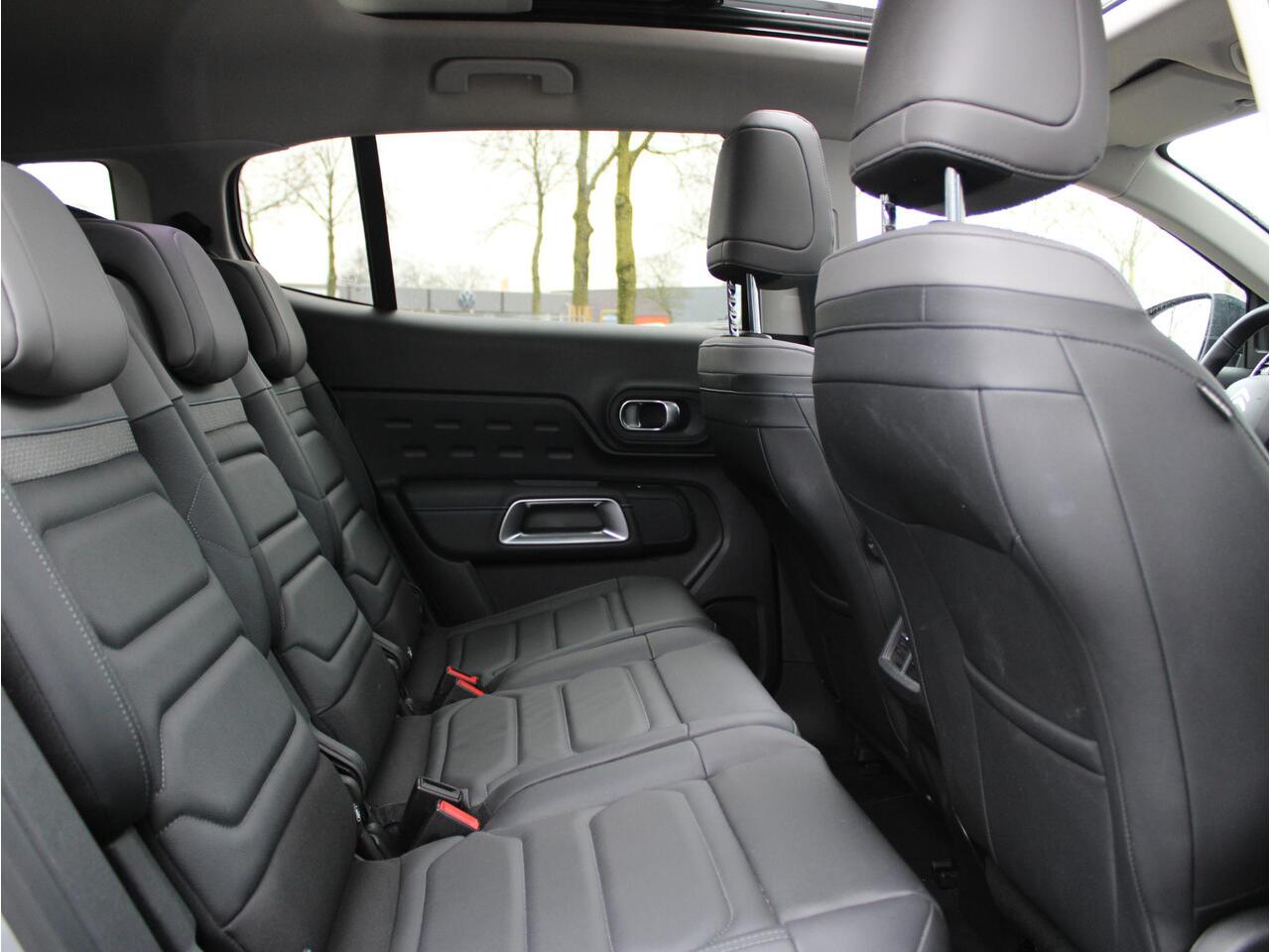 Citroen C5 Aircross 1.2 PureTech Shine Automaat | Navi / Panoramadak / Camera