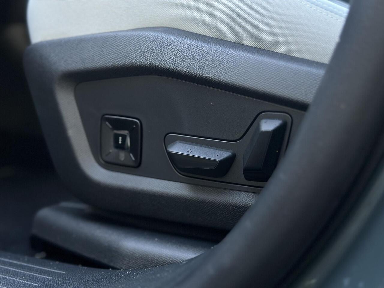 Citroen C5 Aircross 1.2 Hybrid 145 Max | Comfort Seats | Adaptive Cruise Control | Climate Control | Parkeercamera/-sensoren | Panoramadak | PHC onderstel | Appel Carplay/Android Auto | Full LED | Elektrische kofferbak | Stoelverwarming/-massage | Head-Up Display | 