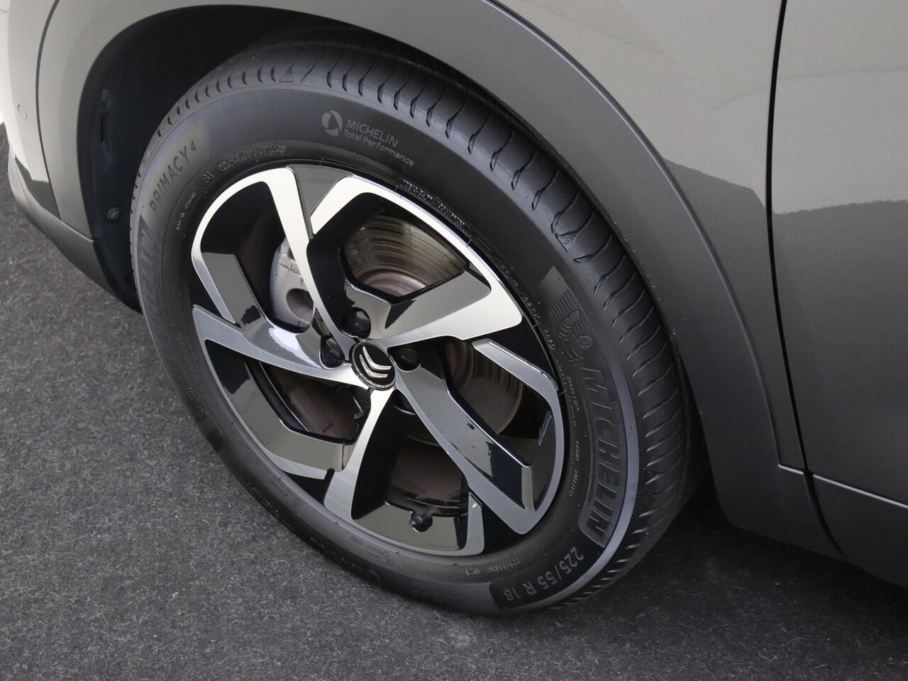 Citroen C5 Aircross 1.2 PureTech C-Series | Stoelverwarming | Carplay | Camera | Trekhaak |